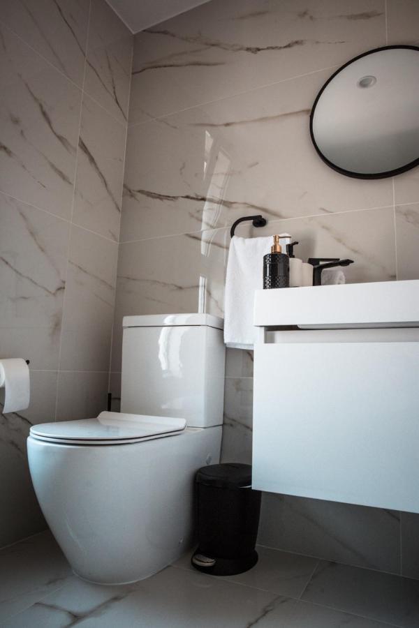 Cosea Living: Seaside Luxury Suite In Harbour 107A Paphos Luaran gambar